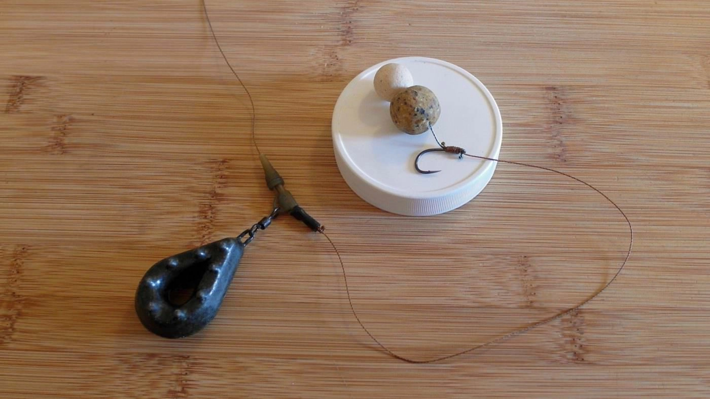 Ghidul monturilor de pescuit la crap: Ronnie Rig, Blowback Rig și Helicopter explicate pas cu pas